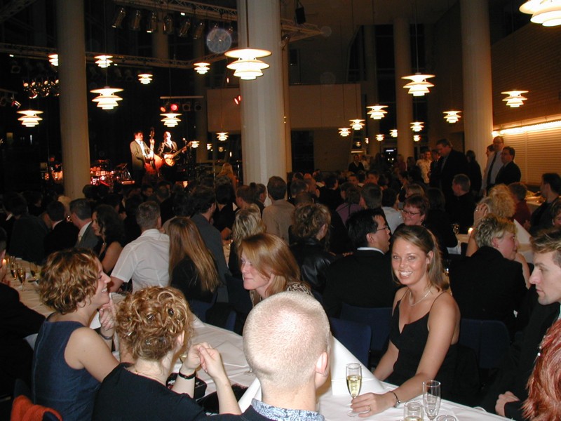07 - Julefrokost 2001.JPG