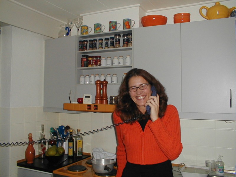 Jette og telefonen.jpg