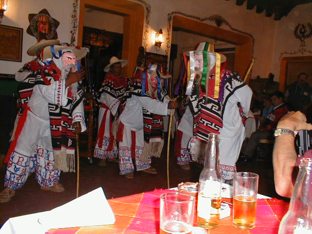 22-6-00 Mexicansk tr�sko dans