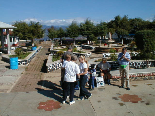 23-6-00 P� Janitzio-�en