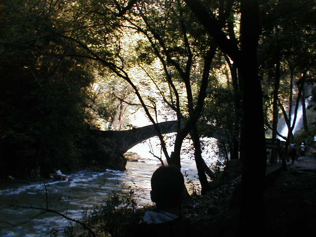 24-6-00 P� vej ned til Vandfald